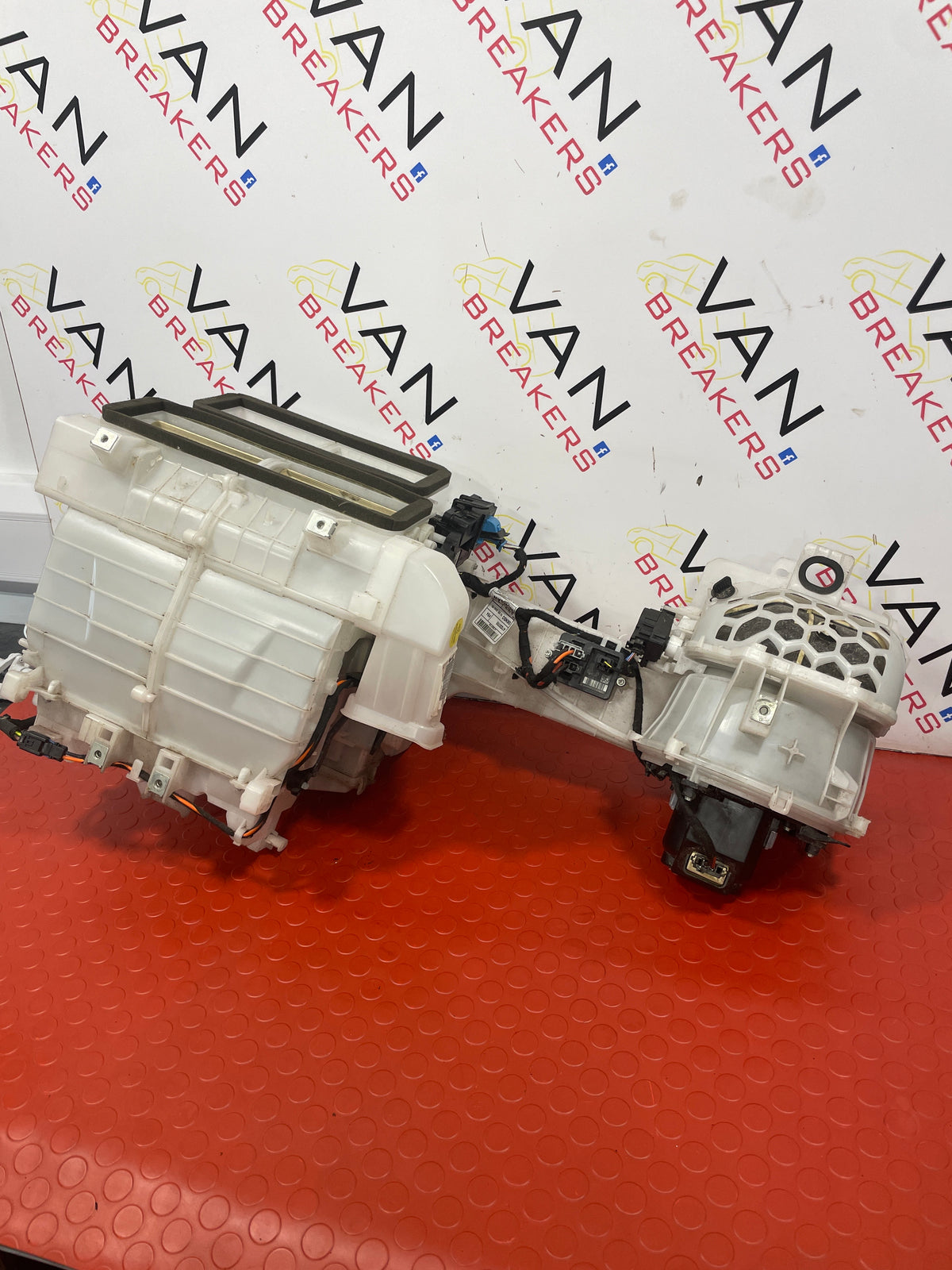 Citroen Dispatch/Vauxhal Vivaro/Toyota Proace/Peugeot Expert INTERIOR HEATER CLIMATE BOX ASSEMBLY 1.6 HDI 2017-2023 P/N 9802501680