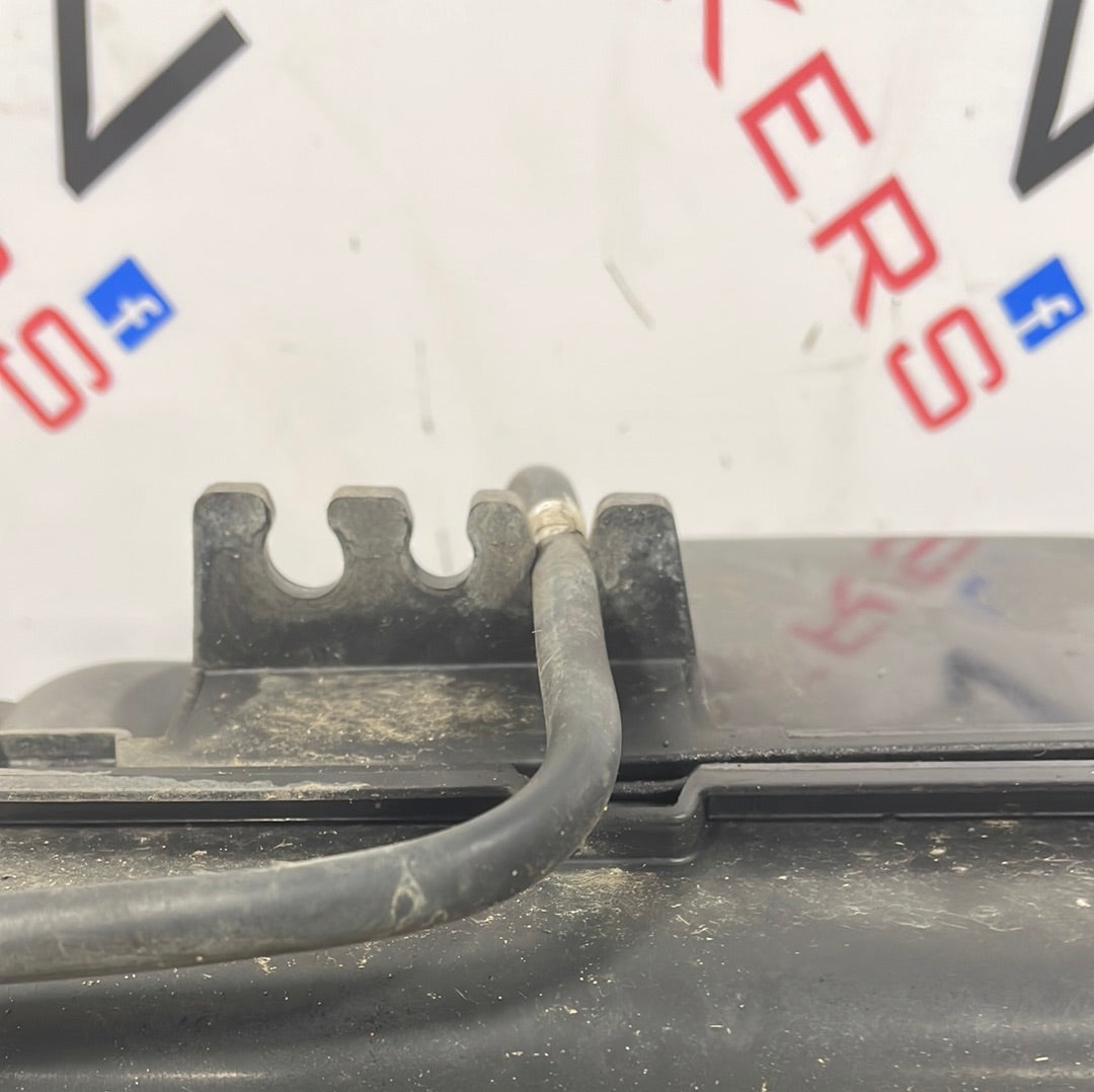 Citroen Dispatch/ Peugeot Expert/ Vauxhall Vivaro/ Toyota Proace/Fiat Scudo 1.5 HDI ADBLUE TANK 2019-2024 P/N 9842316580 - 1