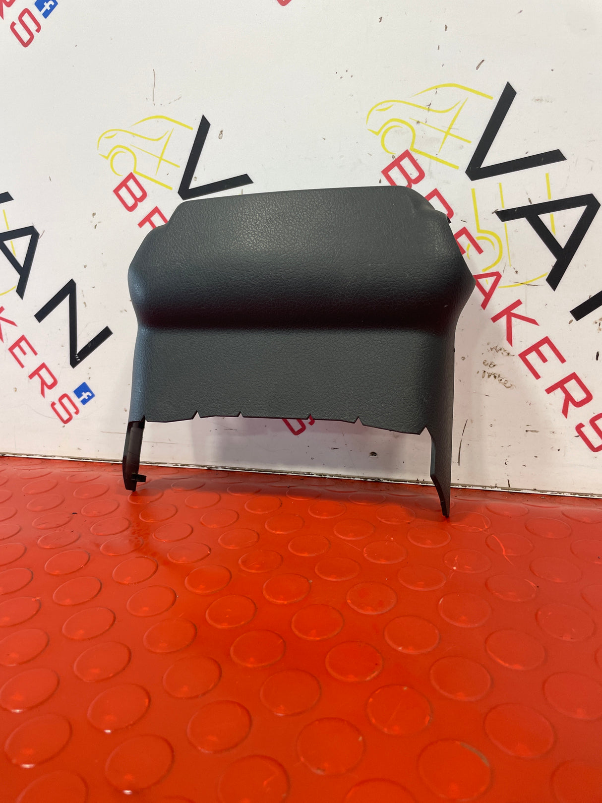 Toyota Hilux STEERING WHEEL SHROUD (TOP PIECE) 2017-2021 P/N 45286-0K090