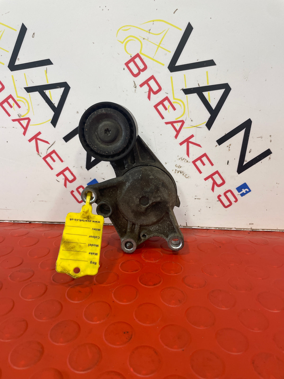 Peugeot Expert/ Citroen Dispatch/ Toyota Proace Vauxhall Vivaro AUXILIARY BELT TENSIONER 1.6HDI 2018-2023 P/N 9807720180