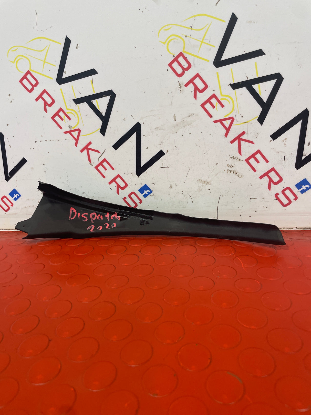 Citroen Dispatch/Peugeot Expert PASSENGER SIDE FRONT WEATHER STRIP SCUTTLE 2018-2024 P/S P/N 9812855277