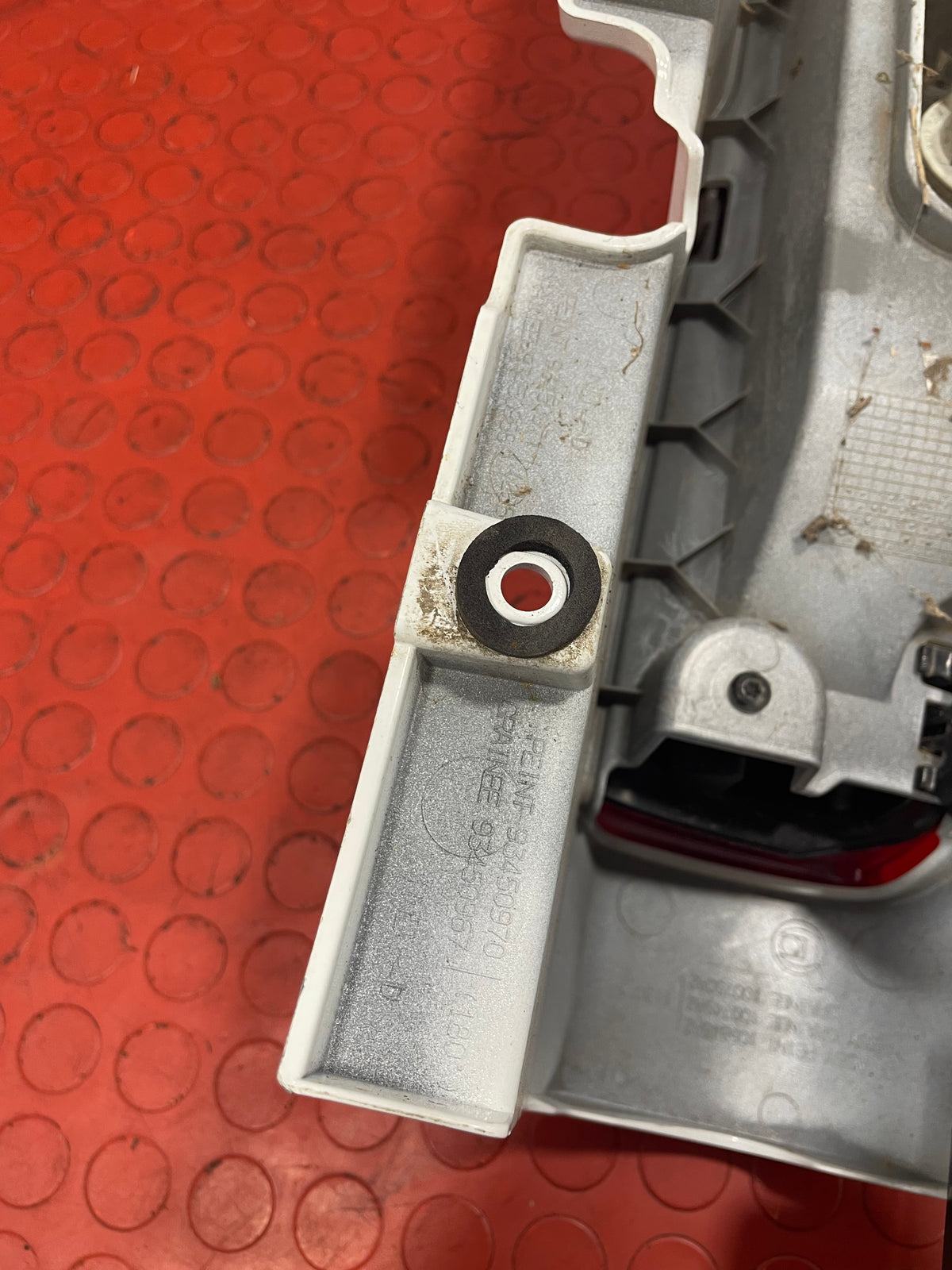Vauxhall Vivaro/Renault Trafic II/Nv300 Primastar REAR TAILLIGHT ASSEMBLY Drivers Side White 2014-2019 P/N 265A60118P - 1