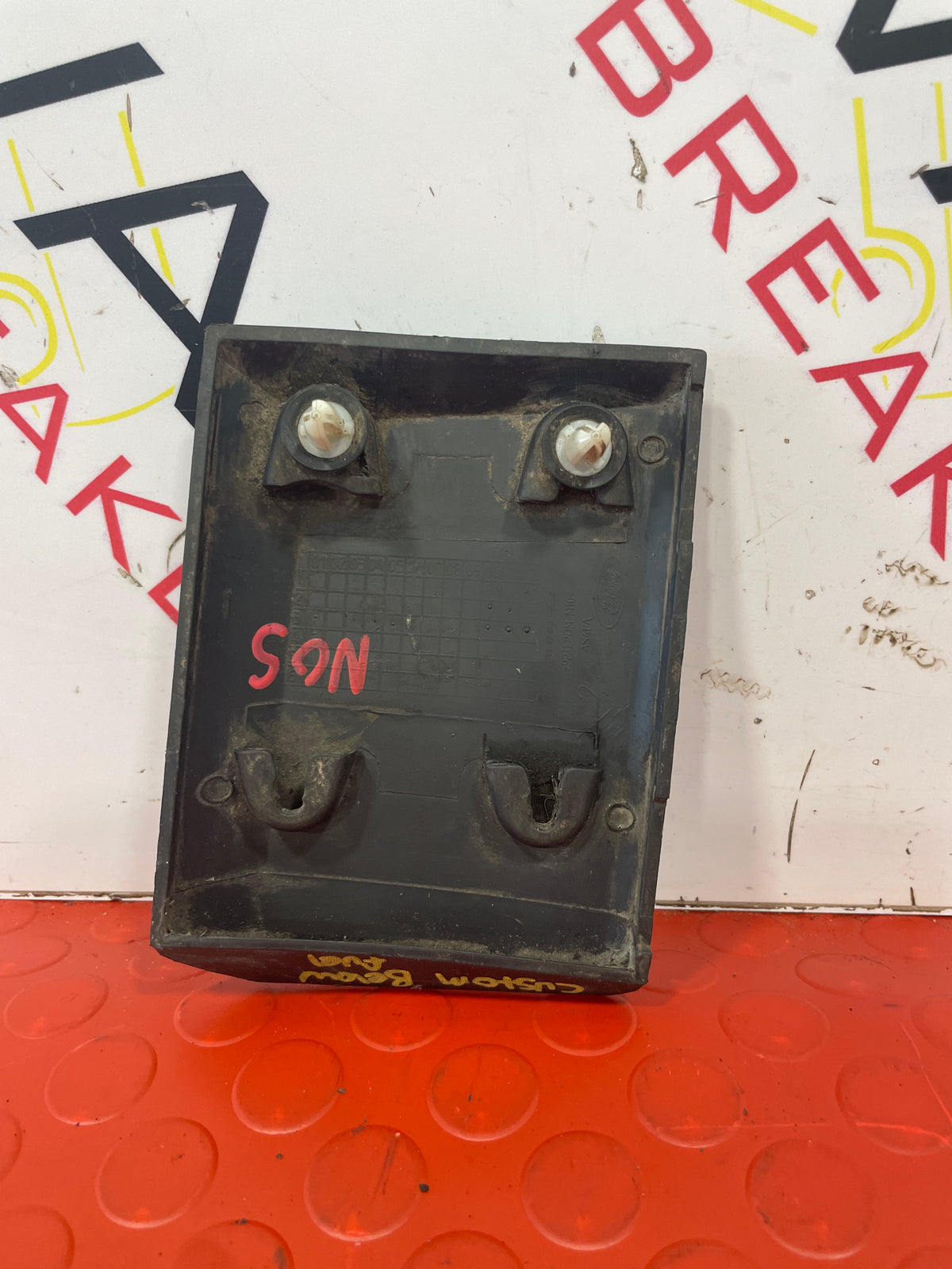 Ford Transit Custom P/S LEFT BELOW FUEL DOOR MOULDING P/N BK21V29427ABW