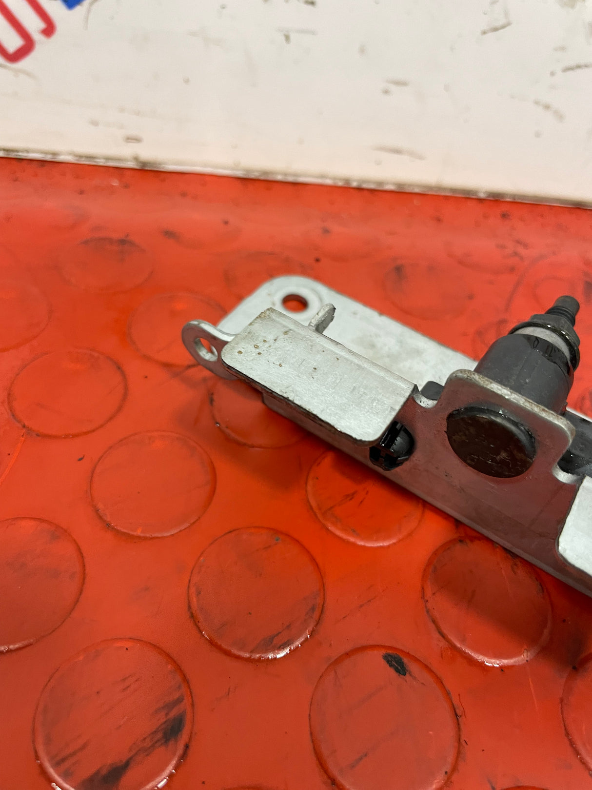 Nissan Navara AIRBAG SENSOR 2017 2.3L P/N 988303JA0A