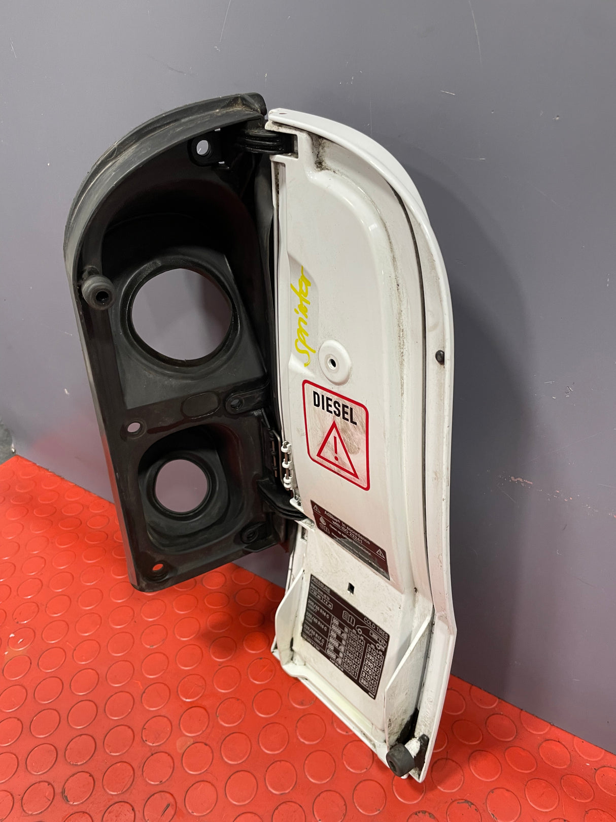 Mercedes Benz Sprinter COMPLETE FUEL FILLER CAP COVER & HOUSING (White) P/N D4010021