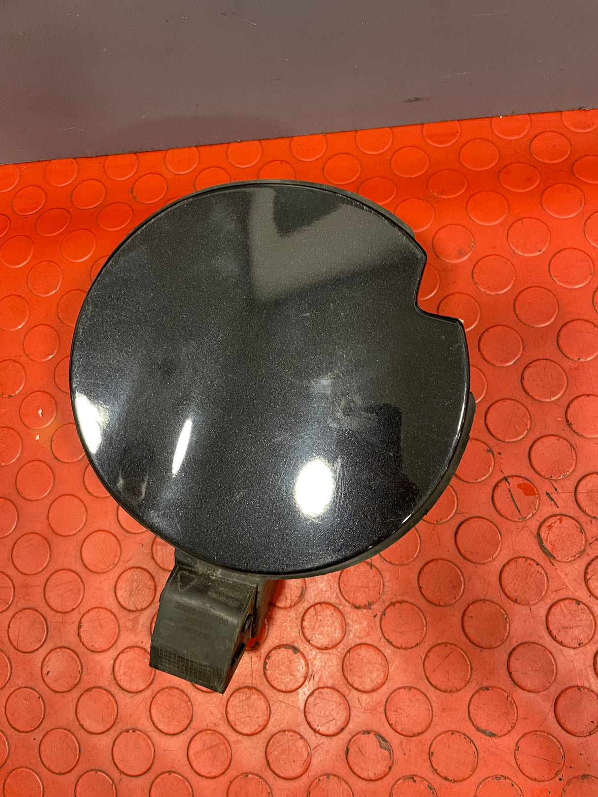 Fiat Doblo FUEL TANK FILLER CAP COVER W/ HOUSING P/N 00520878010E / 0521090650E