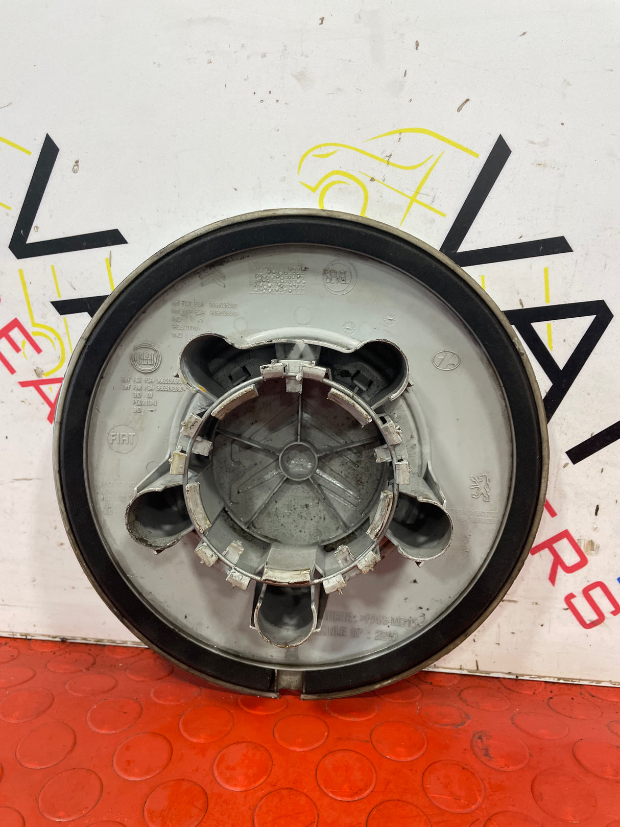 Citroen Dispatch Mk2 WHEEL CENTER CAP 2010-2018 P/N 9658036380