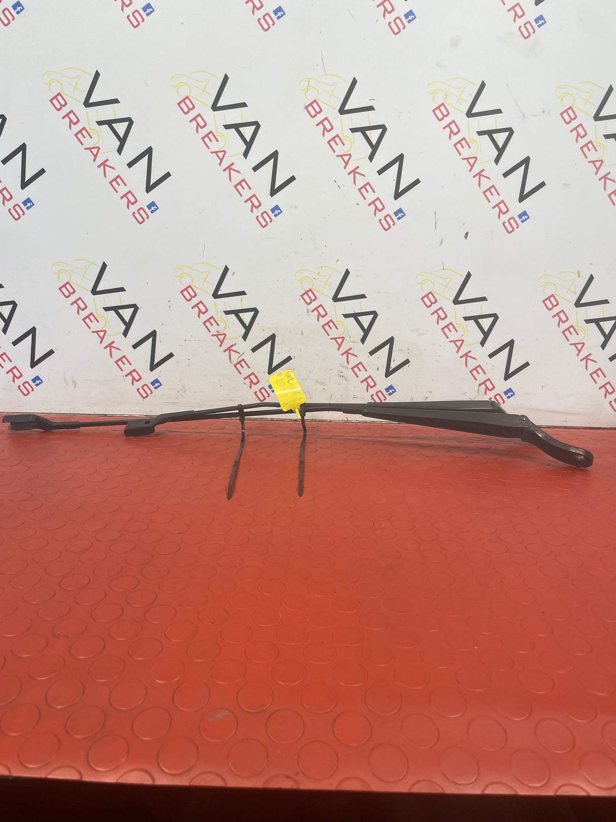 Citroen Berlingo/Peugeot Partner WINDSCREEN WIPERS (PAIR) No Blades 2008-2018 P/N 9682975280 - 1