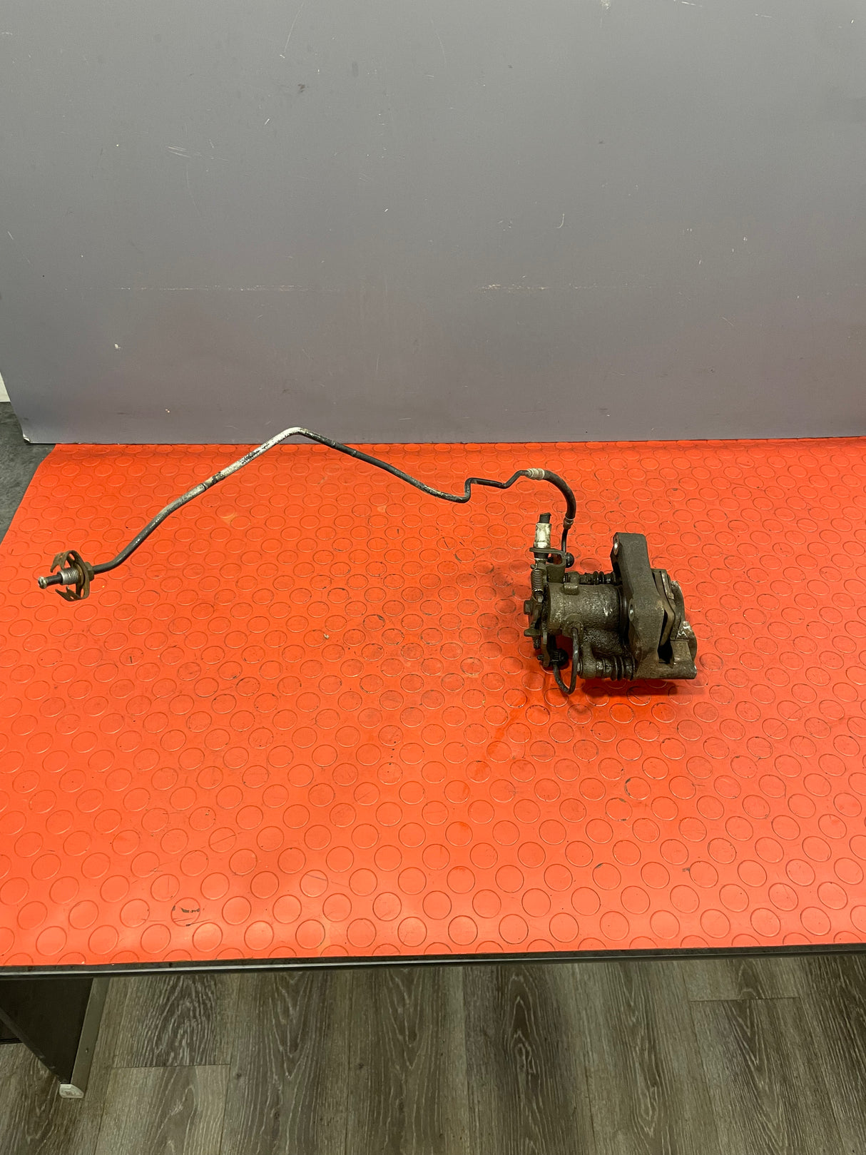 Citroen Berlingo/Peugeot Partner BRAKE CALIPER ASSEMBLY Rear Passenger's Side P/N 9803120580