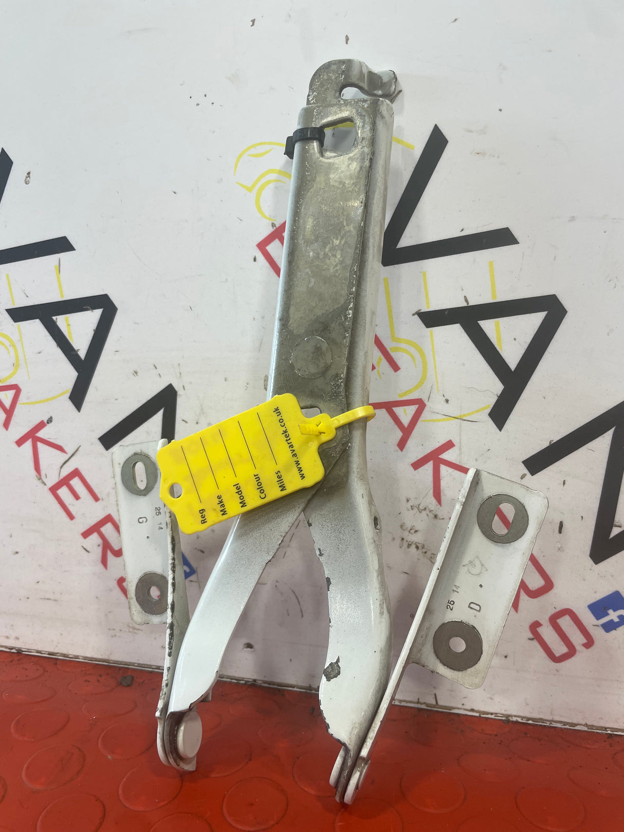 Citroen Berlingo/Peugeot Partner BONNET HINGES (PAIR) 2011-2018 P/N 9680631380
