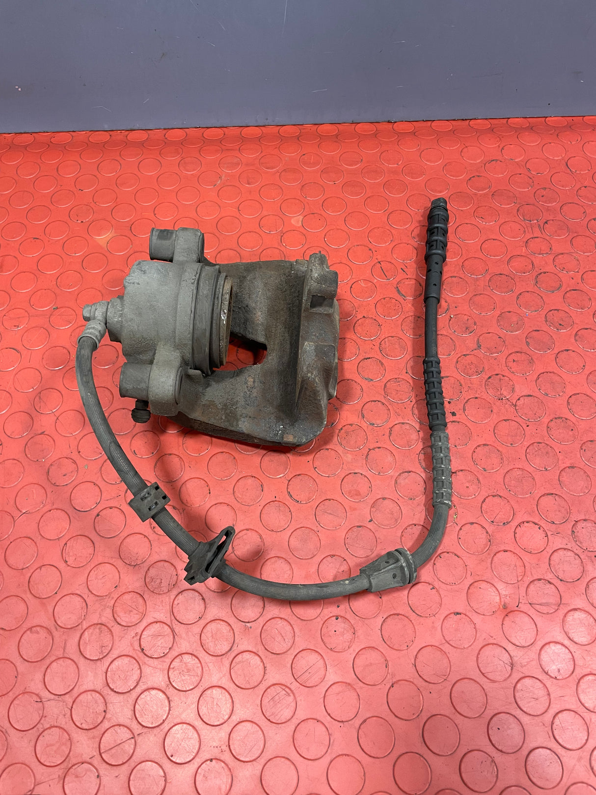 Vauxhall Vivaro/Citroen Dispatch/Peugeot Expert/Toyota Proace/Fiat Scudo BRAKE CALIPER Front Passenger's Side 2016-2024 P/N 9805256280