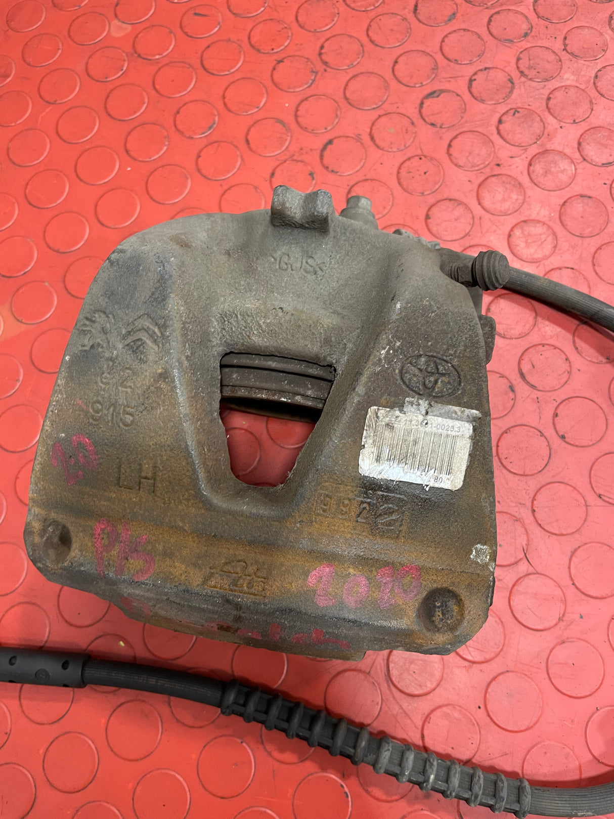Vauxhall Vivaro/Citroen Dispatch/Peugeot Expert/Toyota Proace/Fiat Scudo BRAKE CALIPER Front Passenger's Side 2016-2024 P/N 9805256280
