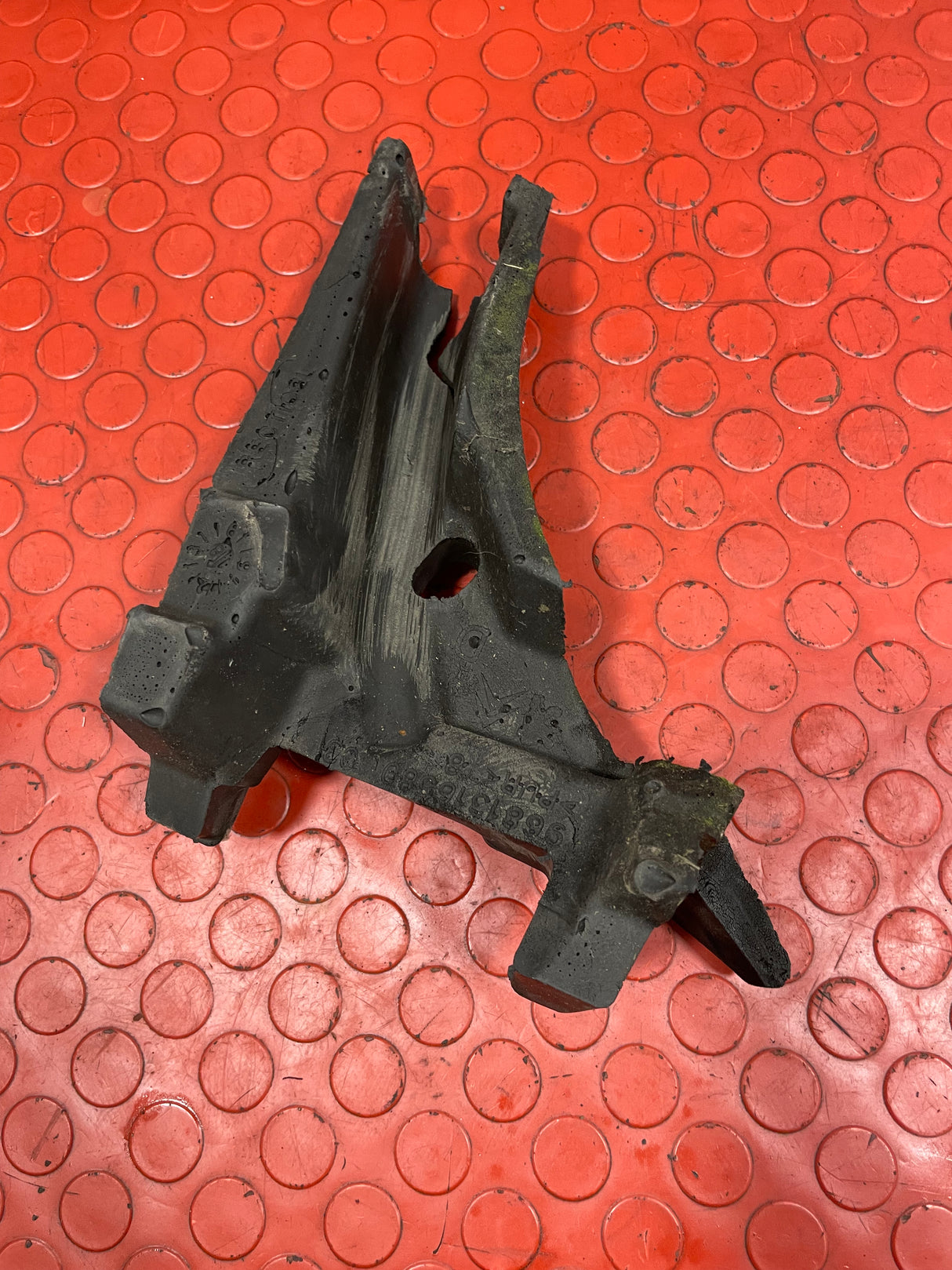 Citroen Berlingo/Peugeot Partner WINDSCREEN CEILING SPONGE INSULATION Driver's Side 2008-2016 P/N 9681316580