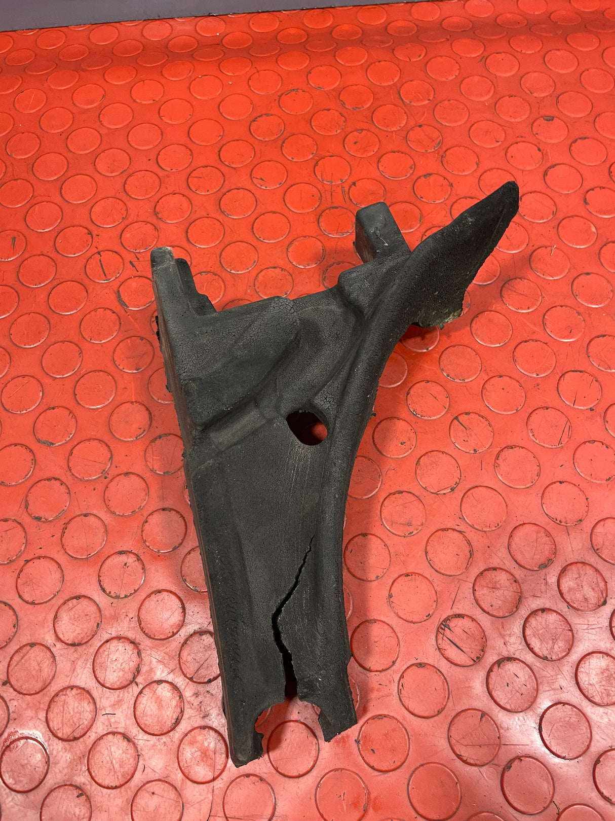 Citroen Berlingo/Peugeot Partner WINDSCREEN CEILING SPONGE INSULATION Driver's Side 2008-2016 P/N 9681316580