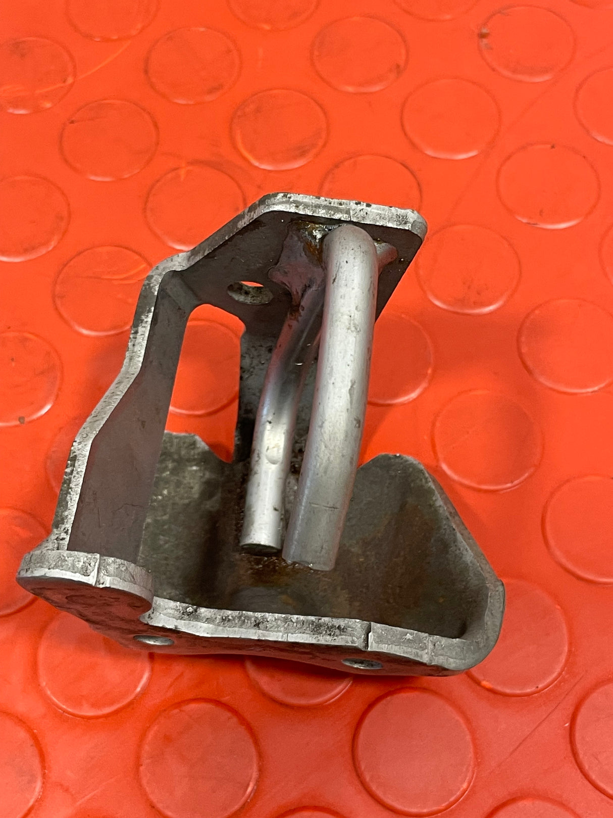 Citroen Berlingo/Peugeot Partner/Vauxhall Combo/Toyota Proace City INJECTOR PUMP BRACKET 1.5 HDI 2016-2025 P/N 98310966