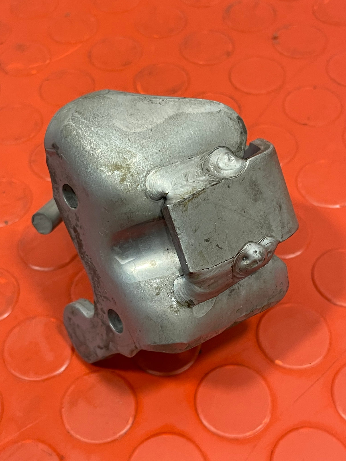 Citroen Berlingo/Peugeot Partner/Vauxhall Combo/Toyota Proace City INJECTOR PUMP BRACKET 1.5 HDI 2016-2025 P/N 98310966
