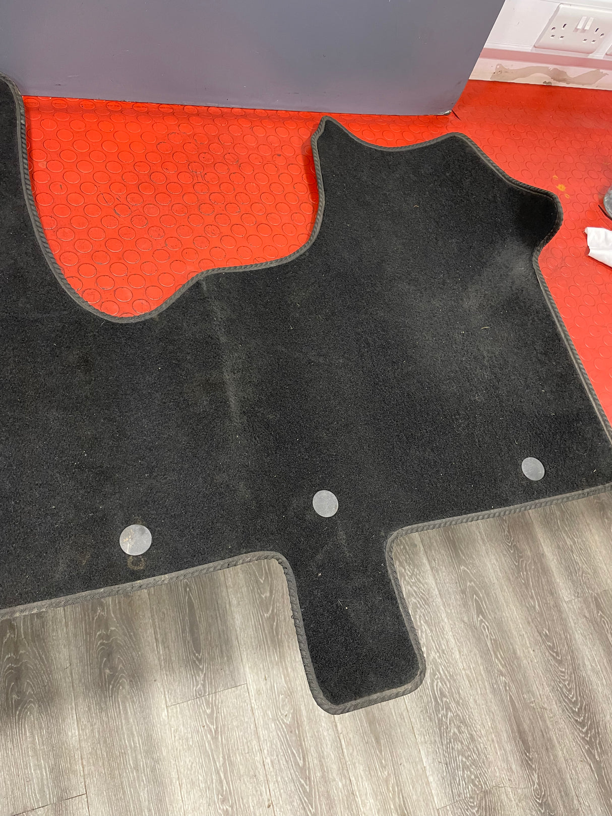 Renault Trafic/Vauxhall Vivaro/NV300 FLOOR MAT/ FLOOR CARPET 2014-2019 Ref.: 66692609