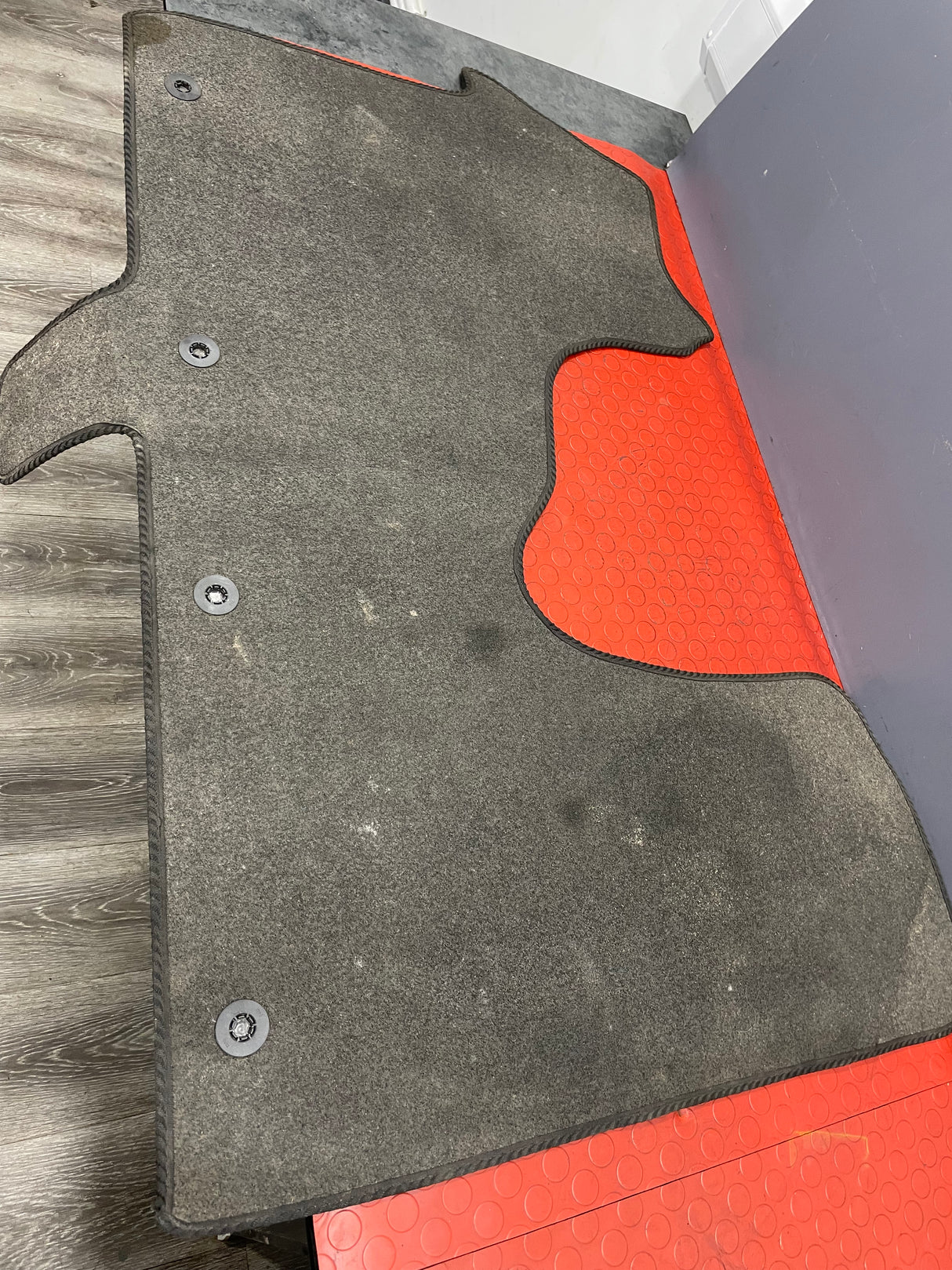 Renault Trafic/Vauxhall Vivaro/NV300 FLOOR MAT/ FLOOR CARPET 2014-2019 Ref.: 66692609