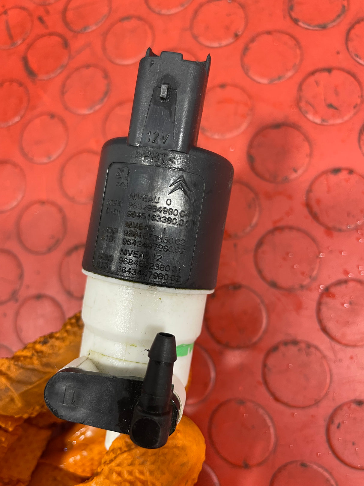 Citroen Berlingo/Peugeot Partner/Vauxhall Combo/Toyota Proace City WINDSCREEN WASHER PUMP P/N 9632984980 / 9645163380 / 9643447980