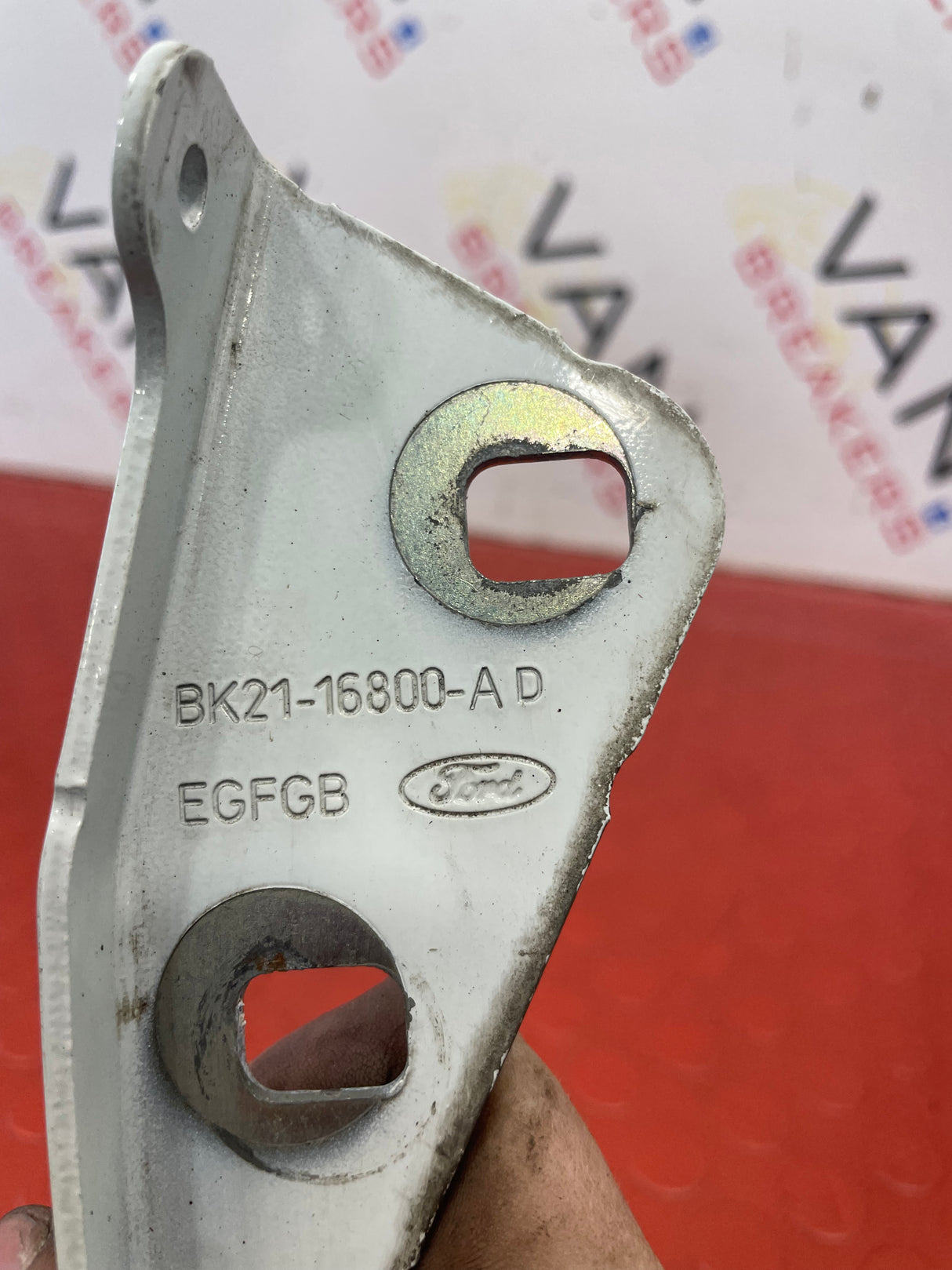 Ford Transit Custom MK8 BONNET HINGE RIGHT SIDE DRIVERS 2013-2016 P/N BK2116800AD