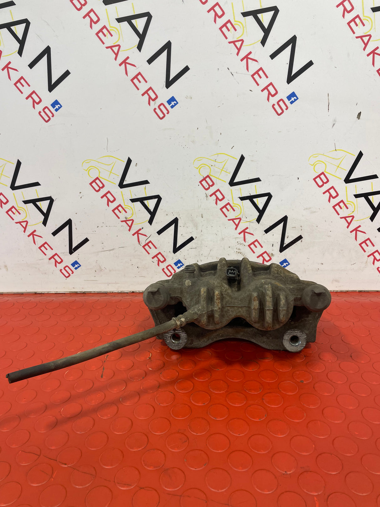 Renault Master III/Vauxhall Movano/Nissan NV400 BRAKE CALIPER LEFT FRONT 2.3L P/N 410105039R