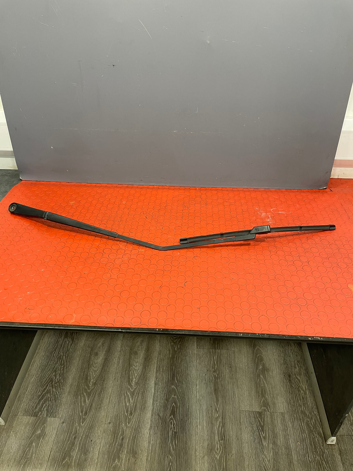 Ford Transit WIPER ARM w/ BLADE MK8 P/N BK3117526DE - 1