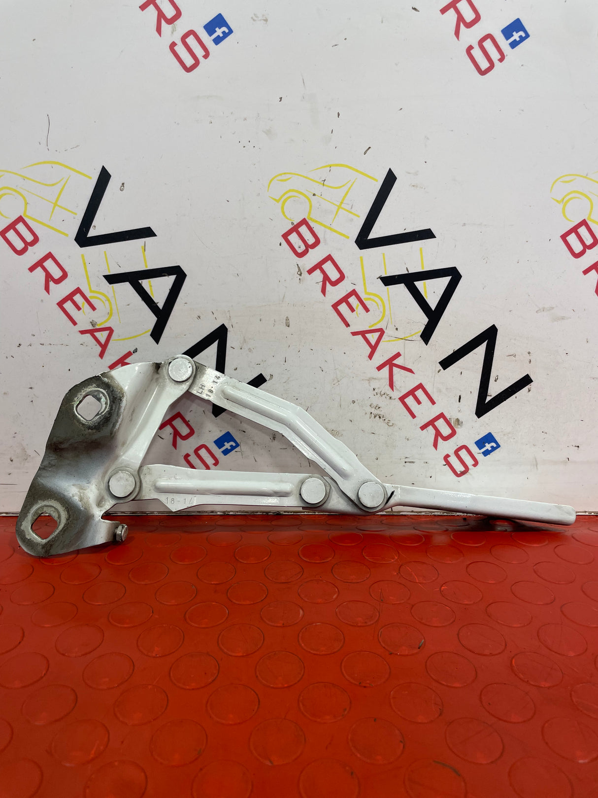 Ford Transit Custom LEFT BONNET HINGE PASSENGER SIDE 2013-2018 P/N BK2116801AC