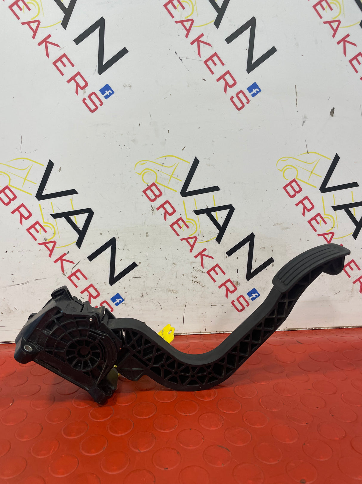 Citroen Dispatch/Peugeot Expert/Vauxhall Vivaro/Toyota Proace/Fiat Scudo THROTTLE PEDAL 2016-2024 P/N 9806607380