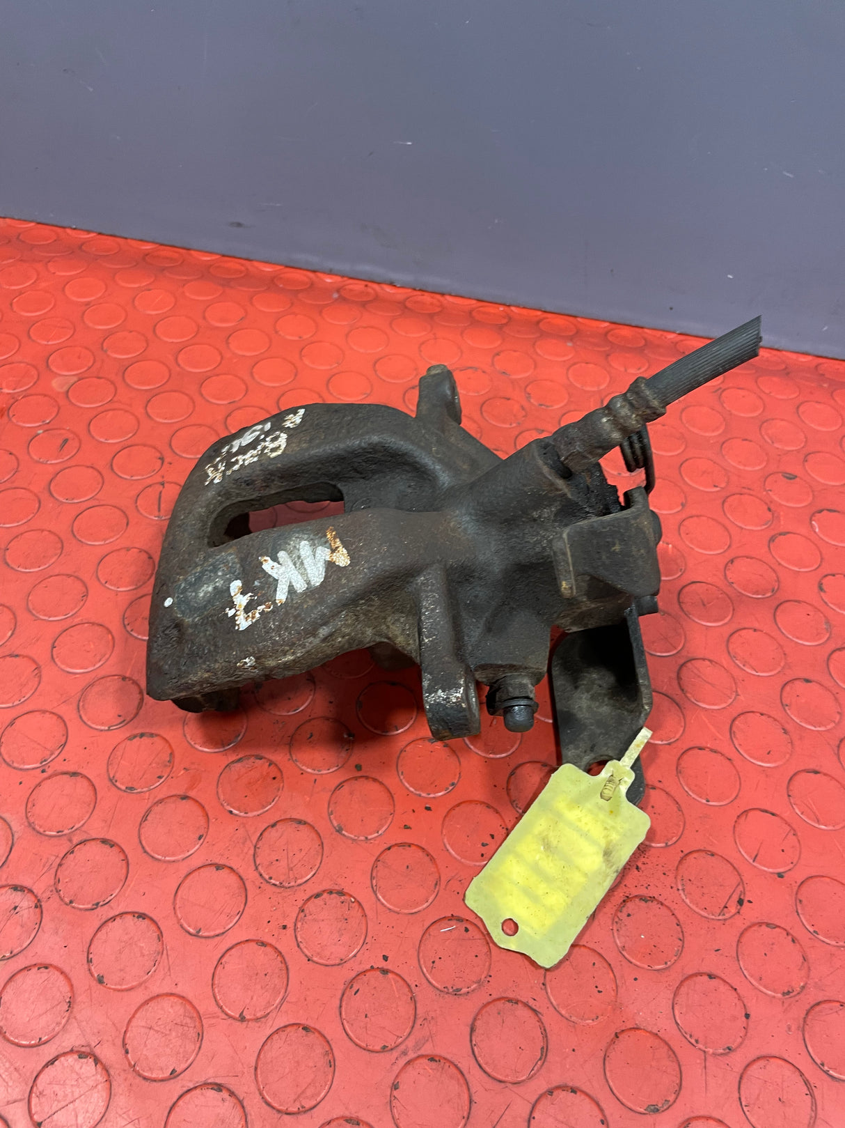 Ford Transit REAR BRAKE CALIPER Driver's Side 2.2 MK7 FWD 2010 P/N 6C112552AD