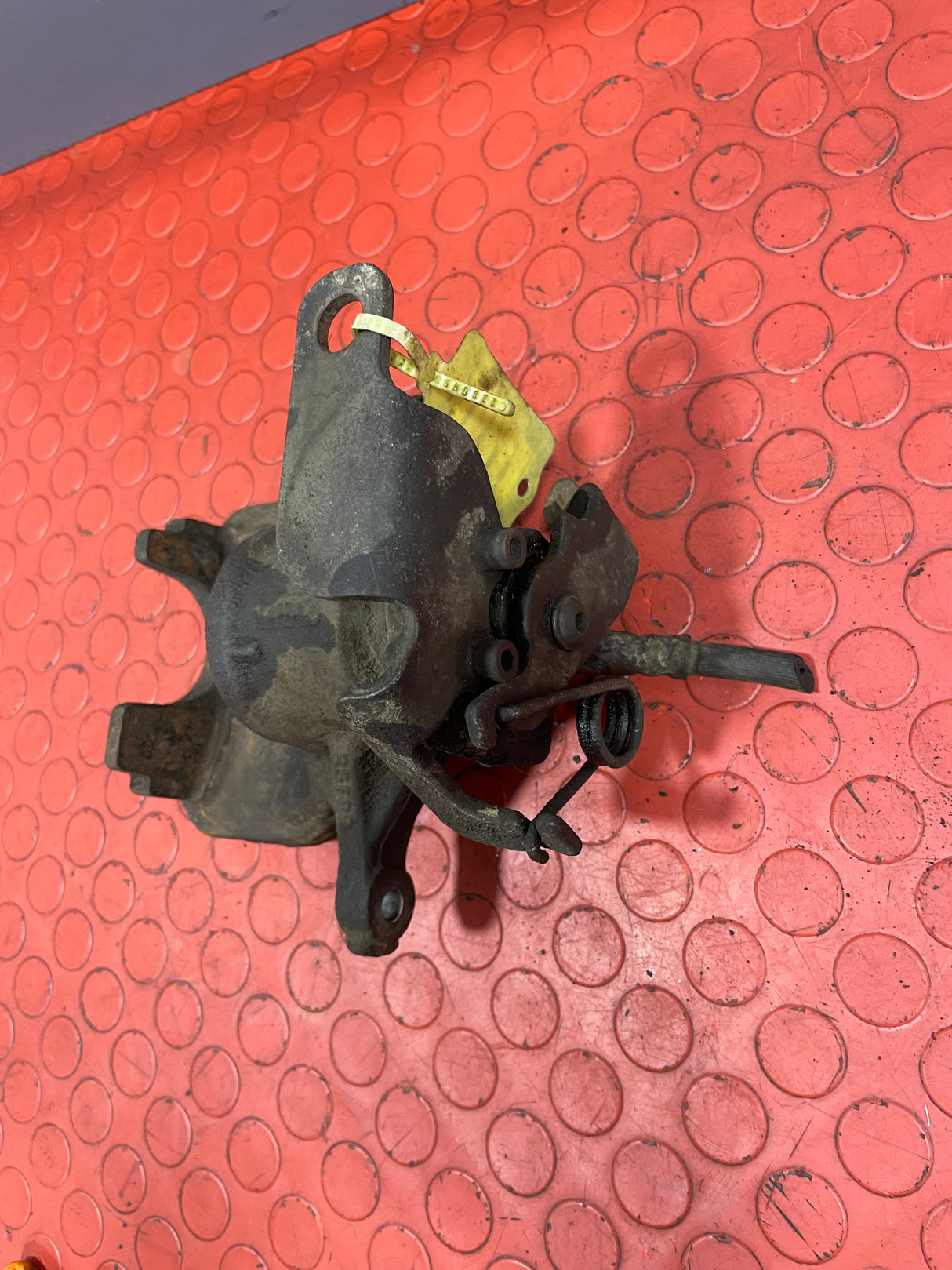 Ford Transit REAR BRAKE CALIPER Driver's Side 2.2 MK7 FWD 2010 P/N 6C112552AD