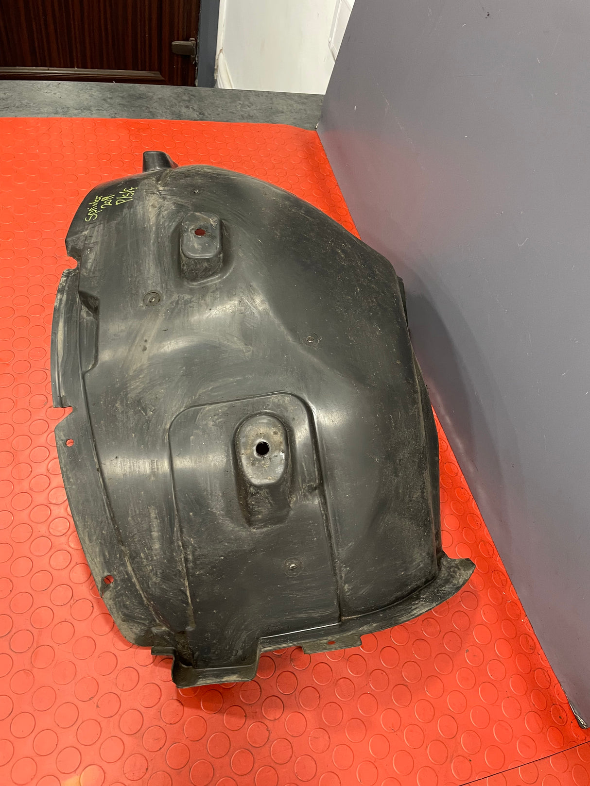 Mercedes Sprinter FRONT WHEEL ARCH Passenger's Side N/S 2019 RWD/AWD P/N A9106840200