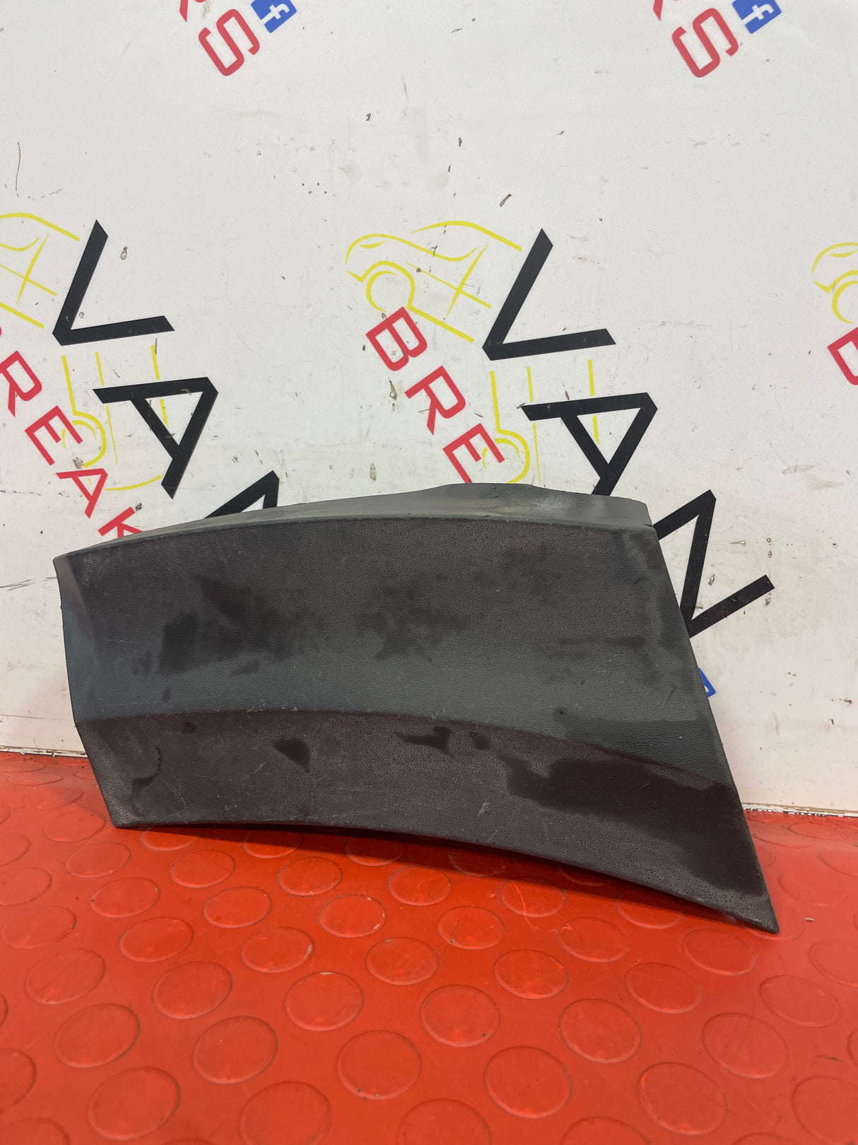 VW Crafter O/S WING PROTECTIVE STRIP DRIVERS RIGHT 2017-2022 P/N 7C0853508