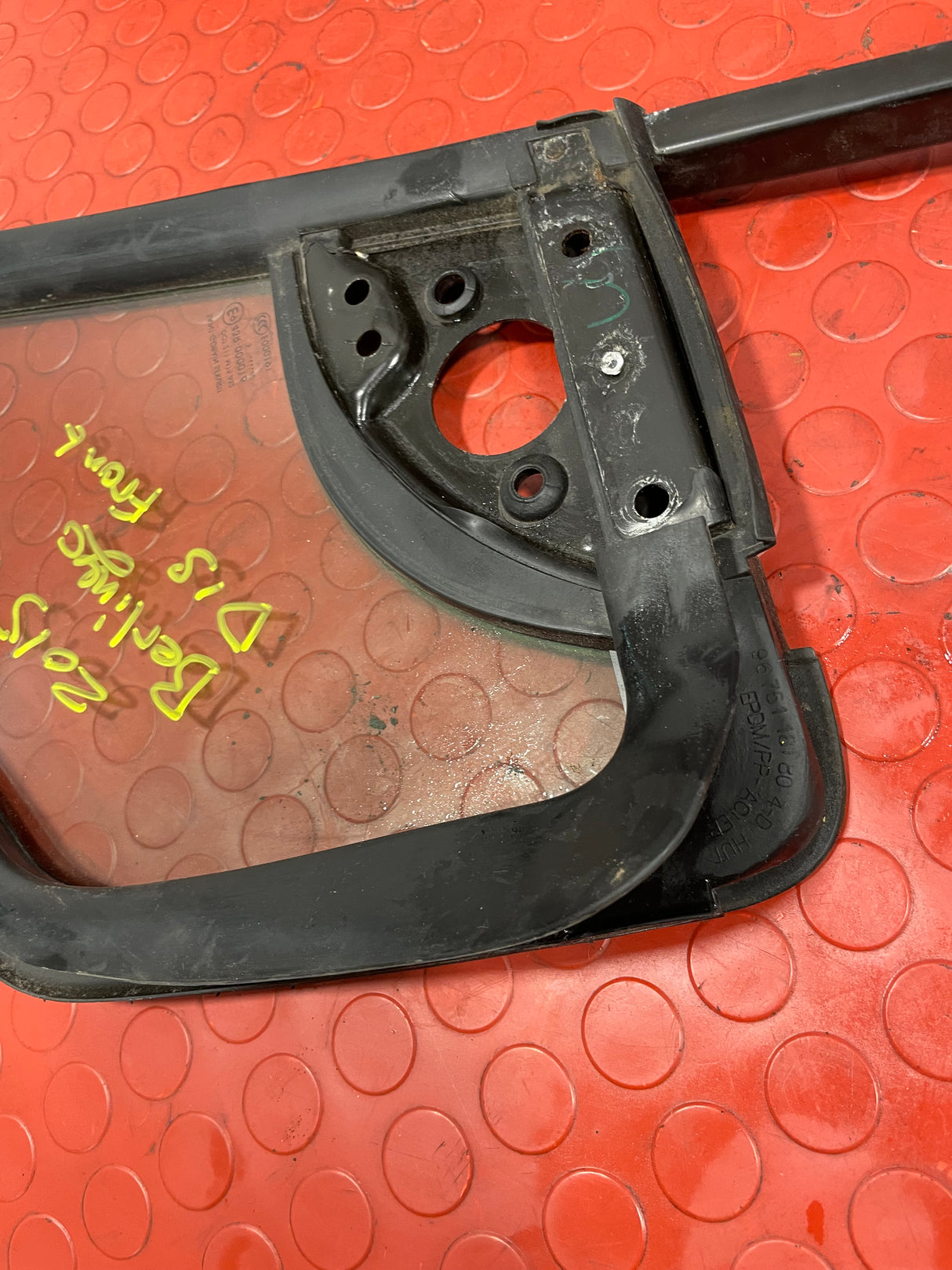 Citroen Berlingo/Peugeot Partner QUARTER GLASS WINDOW PANEL Driver's Side 2008-2018 P/N 9675118180 / 43R000016