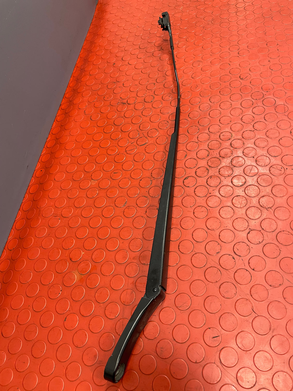 Volkswagen Crafter WIPER ARM Passenger's Side 2017-2023 P/N 7C2955409
