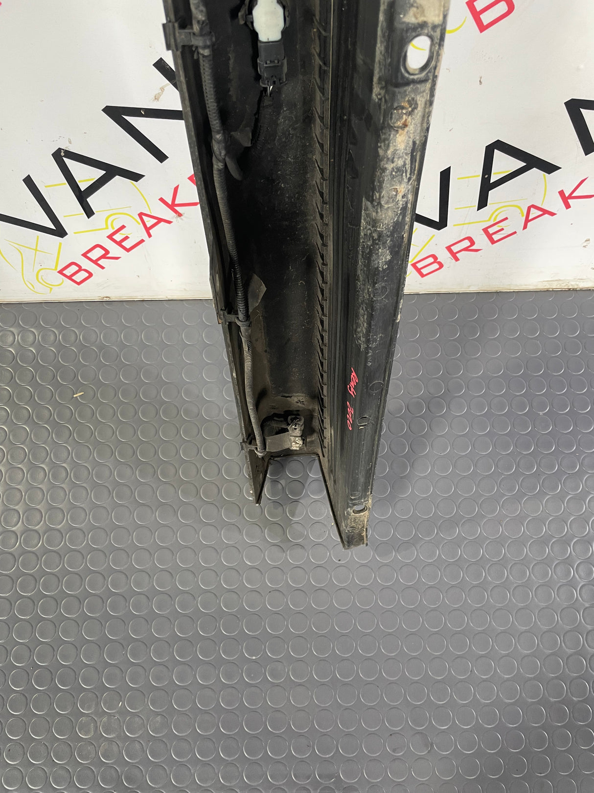 Citroen Relay/ Peugeot Boxer/ Fiat Ducato REAR BUMPER WITH SENSORS 2008-2024 (SCRATHES) P/N 1305763070