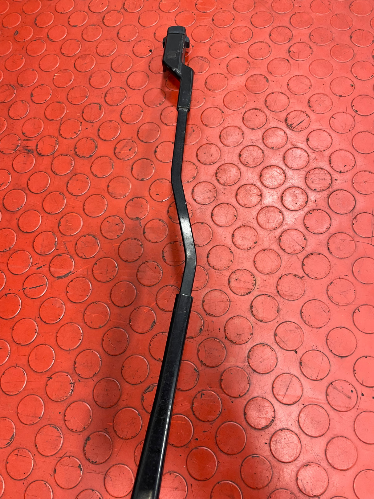 Volkswagen Crafter WIPER ARM Passenger's Side 2017-2023 P/N 7C2955409