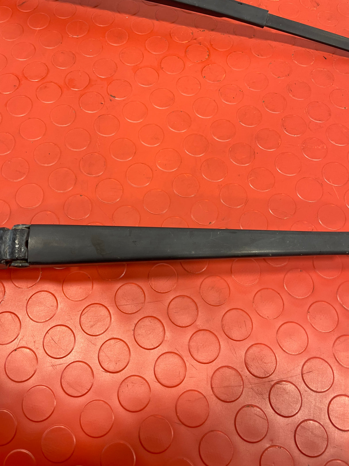 Ford Transit WIPER ARM (PAIR) MK8 P/N BK3117526DE / BK3117526CD