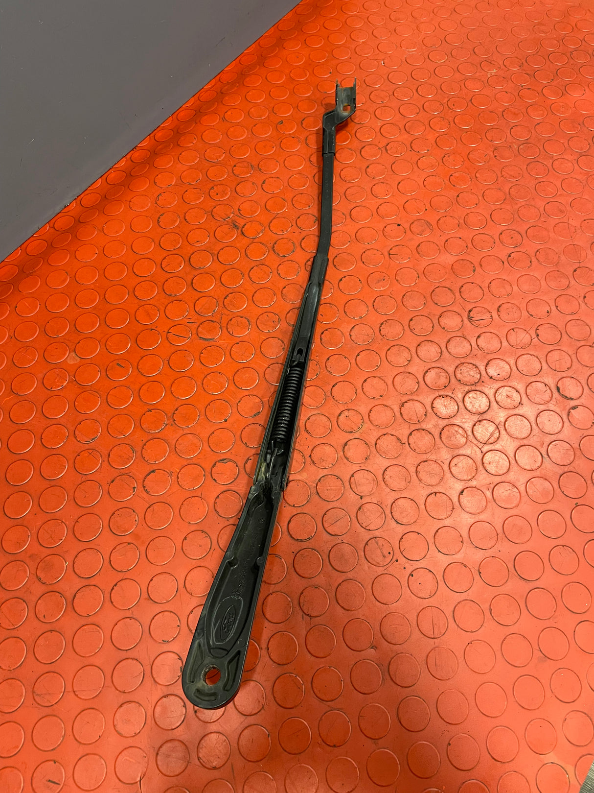 Ford Transit WIPER ARM MK8 Driver's Side P/N BK3117526CD - 1