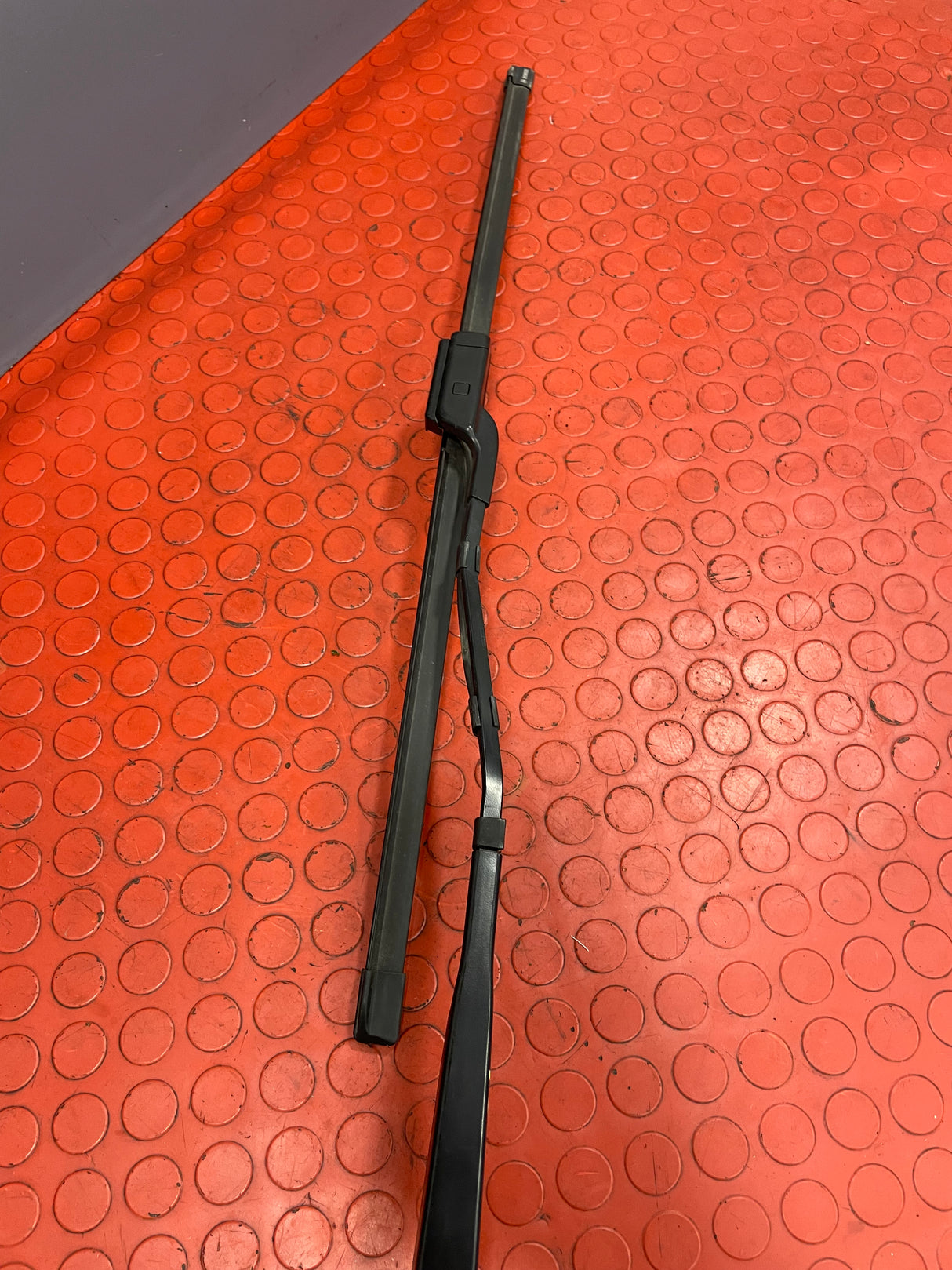 Vauxhall Combo/Peugeot Partner/Citroen Berlingo/Dispatch/Toyota Proace City WINDSCREEN WIPER ARM Driver's Side O/S 2019-2024 P/N 9839408680 - 1