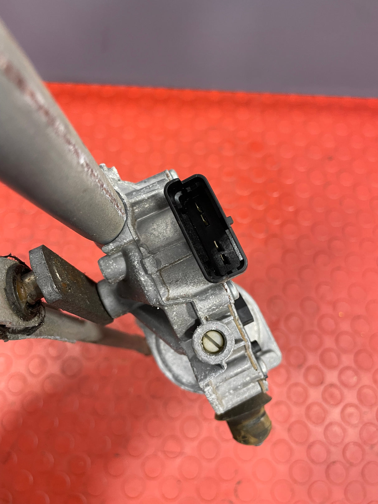 Renault Master FRONT WIPER MOTOR AND LINKAGE 2016 P/N 8200734792