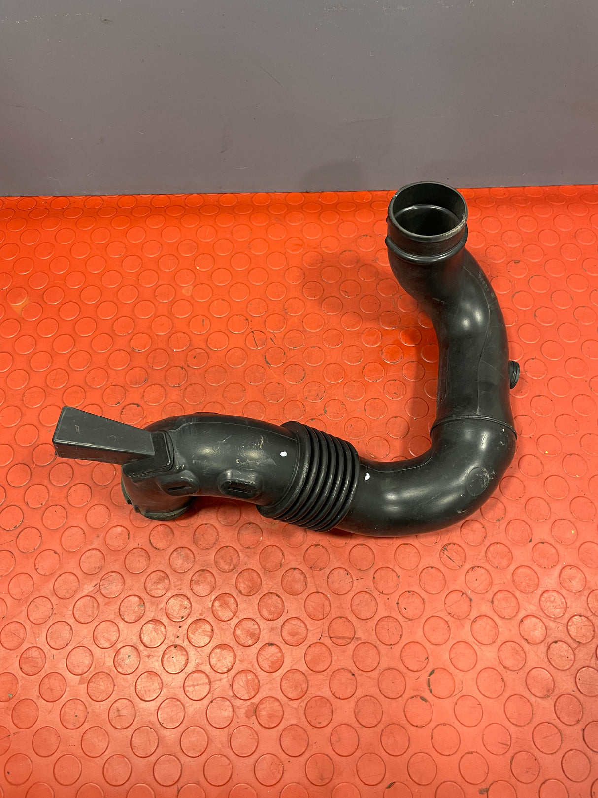 Renault Master/Vauxhall Movano/Nissan NV400 AIR INTAKE HOSE PIPE 2010-2021 2.3 DTI P/N 165554107R