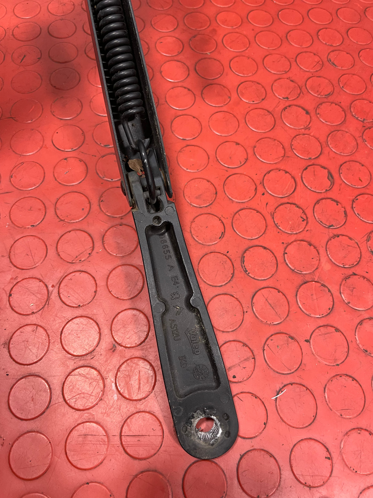 Peugeot Expert/Citroen Dispatch/Vauxhall Vivaro/Toyota Proace/Fiat Scudo WINDSCREEN WIPER ARM WORN BLADE Driver's Side 2016-2024 P/N 9808465680