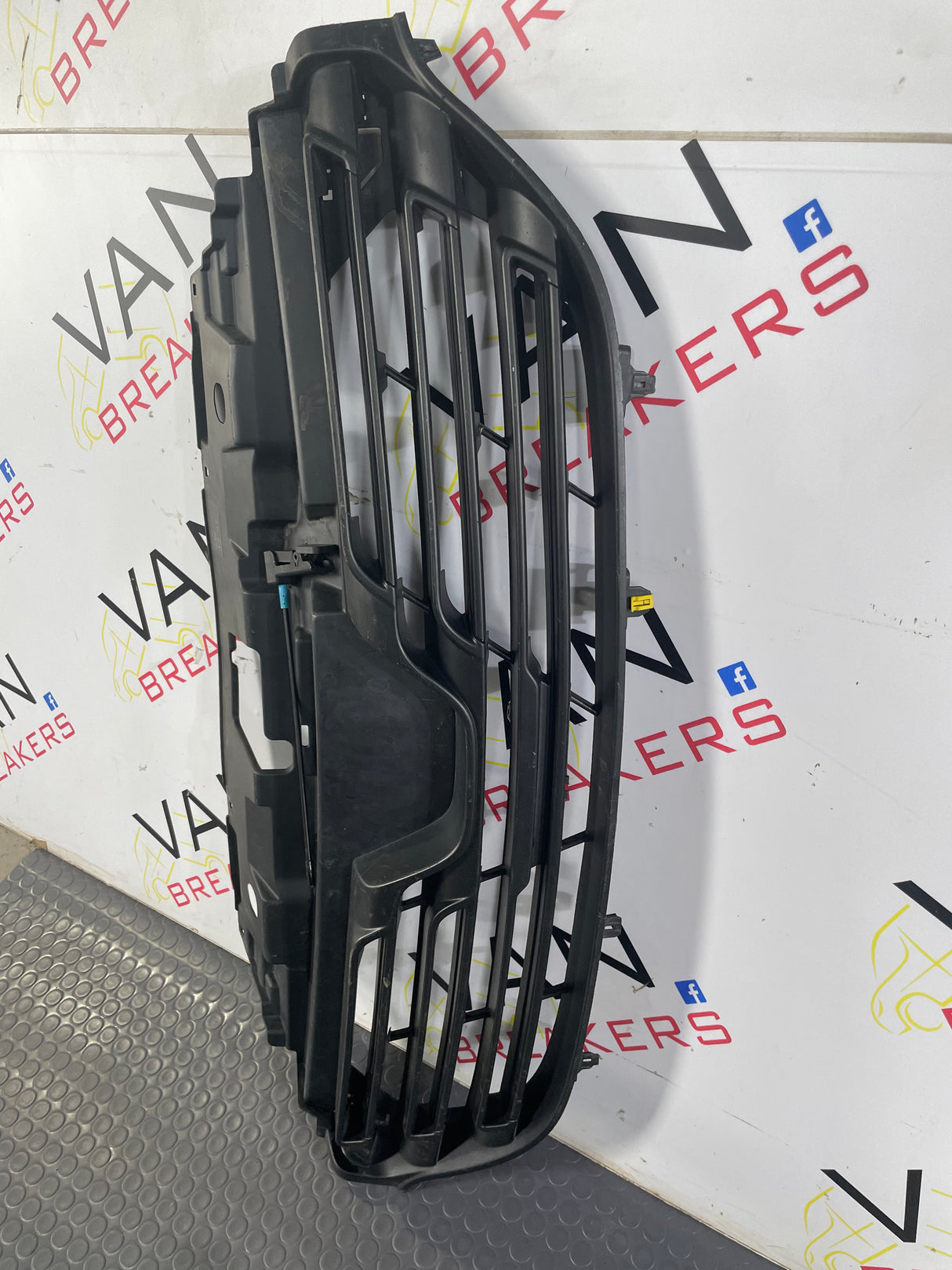 Renault Trafic FRONT GRILLE BLACK 2014-2017 P/N 623108673R