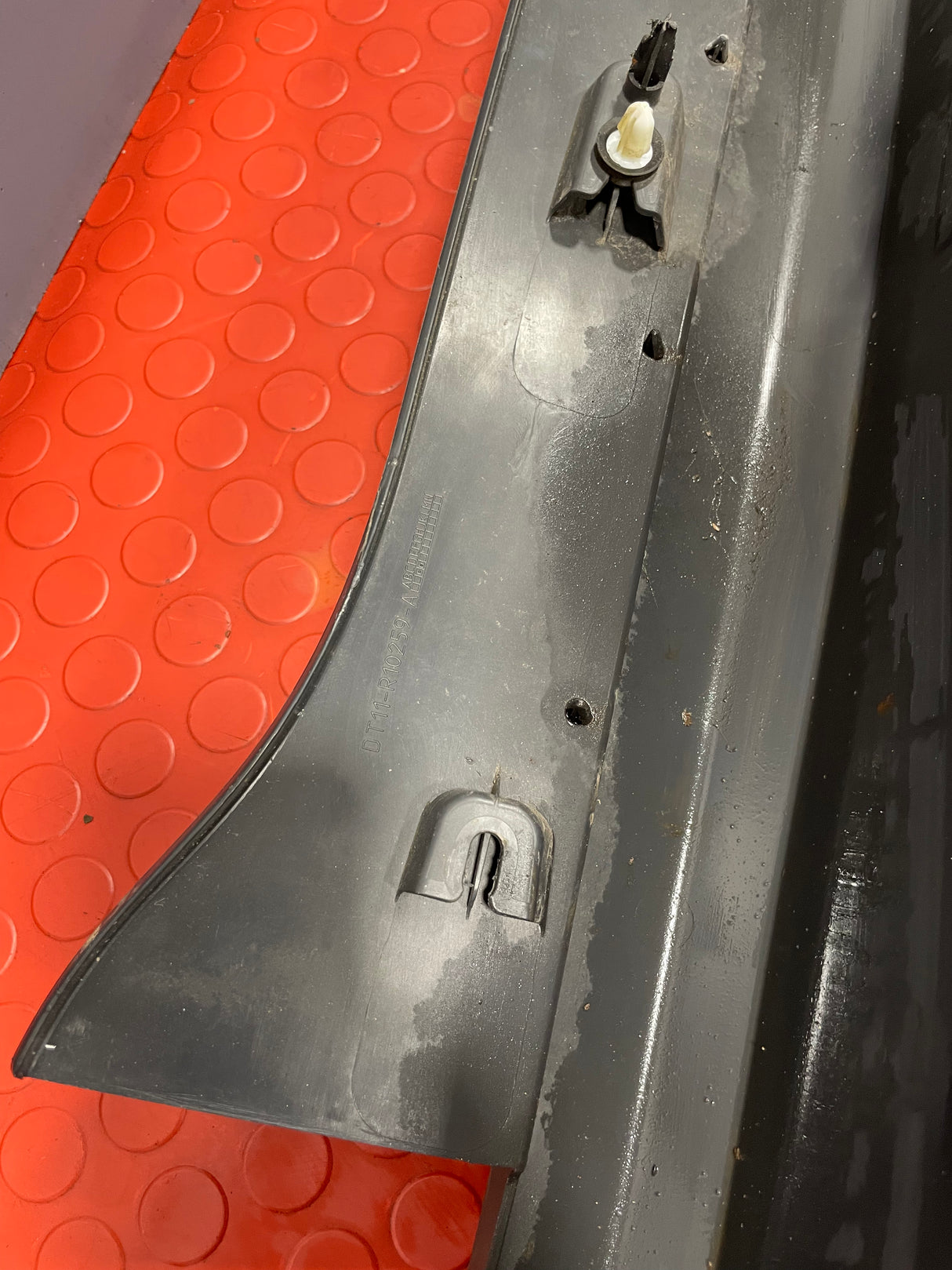 Ford Transit Connect SIDE SKIRT TRIM LH PASSENGER SIDE 2014-2017 P/N DT11R10259A