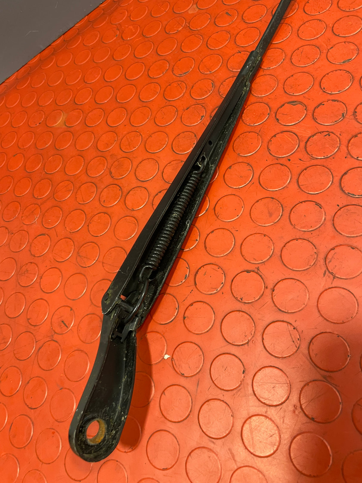 Citroen Berlingo/Peugeot Partner WINDSCREEN WIPER ARM w/ Blade 2008-2018 P/N 9682975280 - 2