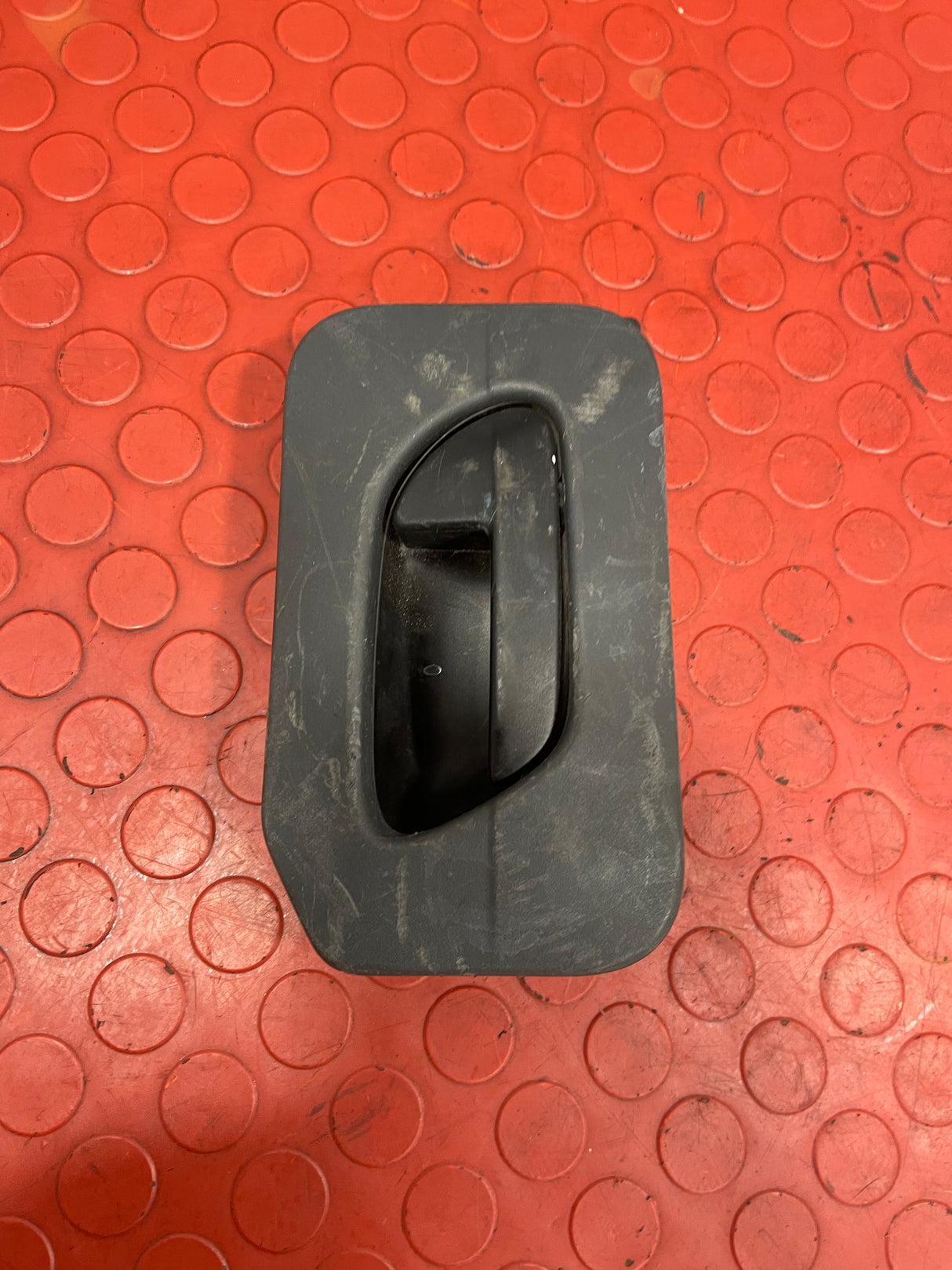 Vauxhall Vivaro/Citroen Dispatch/Peugeot Expert/Toyota Proace City/Fiat Scudo INNER DOOR OPENER DRIVER SIDE RH REAR P/N 1400047170