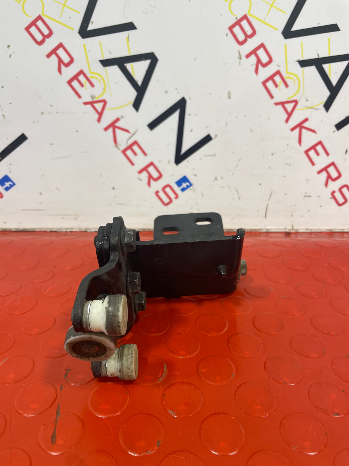 Ford Transit MK8 LEFT SIDE SLIDING DOOR HINGE ROOLER MIDDLE P/N BK31V268K35AE