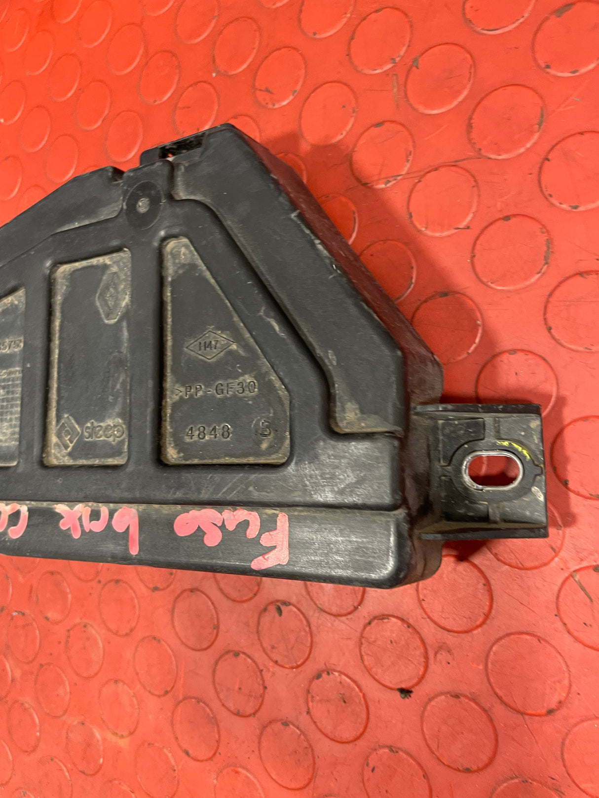 Renault Trafic/Nissan NV300 FUSE BOX COVER 2019-2024 P/N 227A63575R