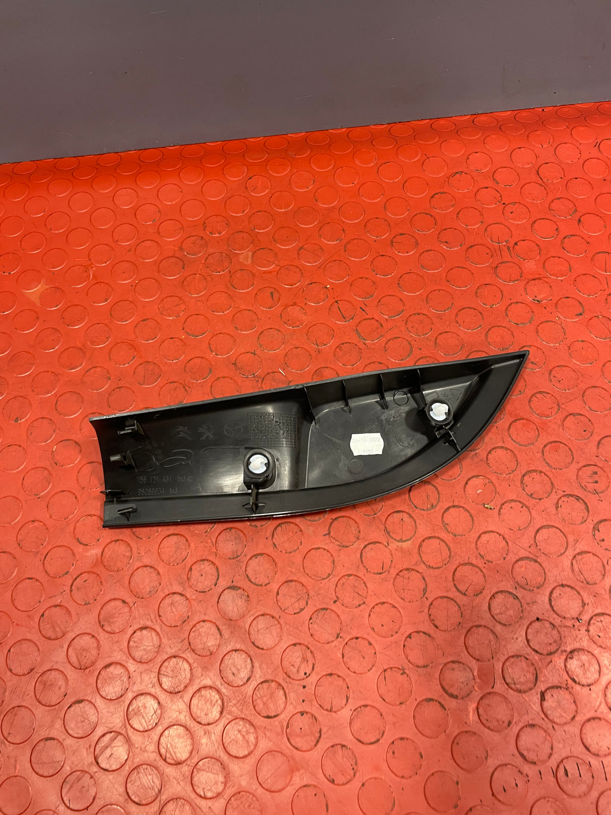 Vauxhall Vivaro/Citroen Dispatch/Peugeot Expert/Toyota Proace/Fiat Scudo INTERIOR WINDOW TRIM Driver's Side 2016-2024 P/N 98089934