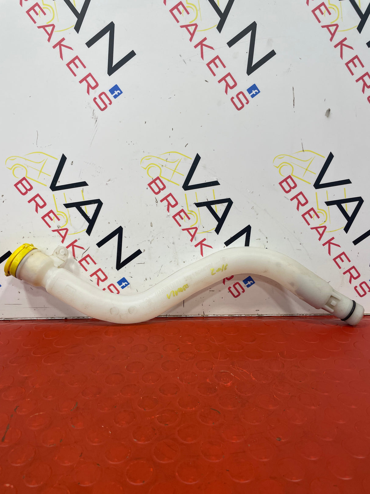 Renault Trafic MK3/Vauxhall Vivaro B/Nissan NV300 WINDSCREEN WASHER BOTTLE NECK 2014-2019 P/N 289150497R
